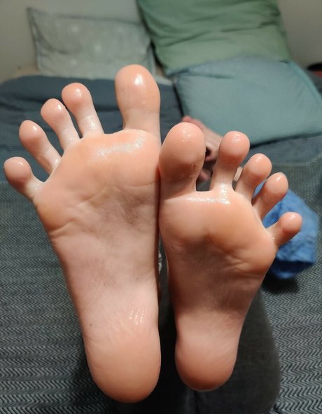 Alicefrenchfeet