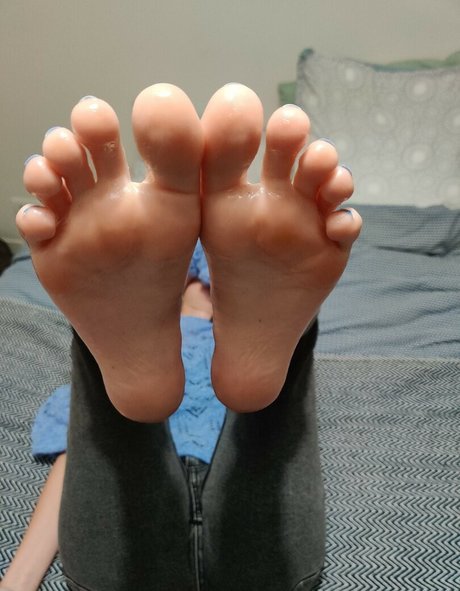 Alicefrenchfeet