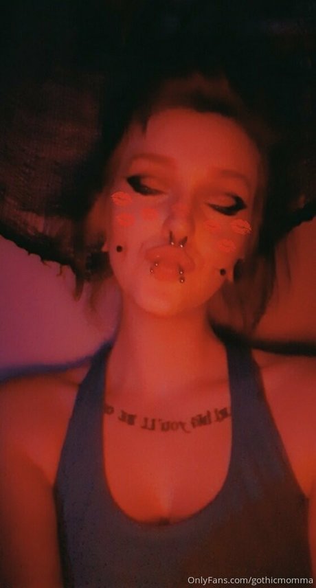 Gothicmomma