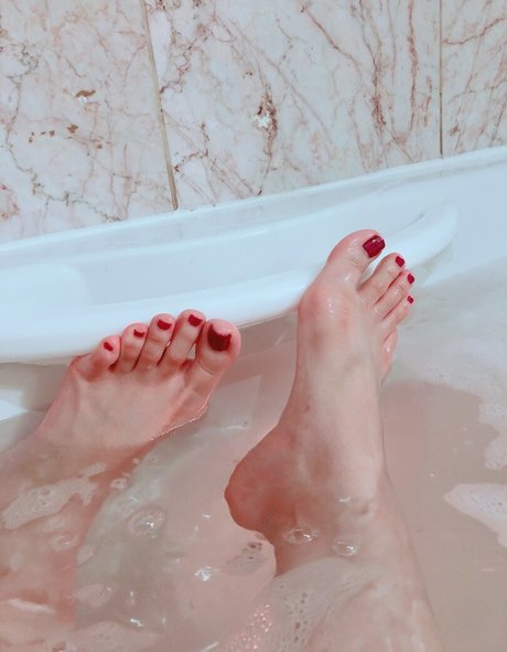 Pretty Feet