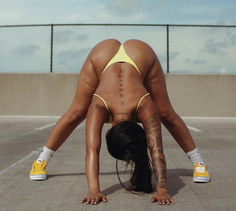 Yas Or Nathali Nostades