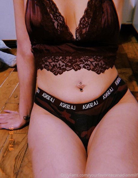 Yourfavoritecanadianmilf