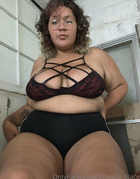 Ghostlylilacs