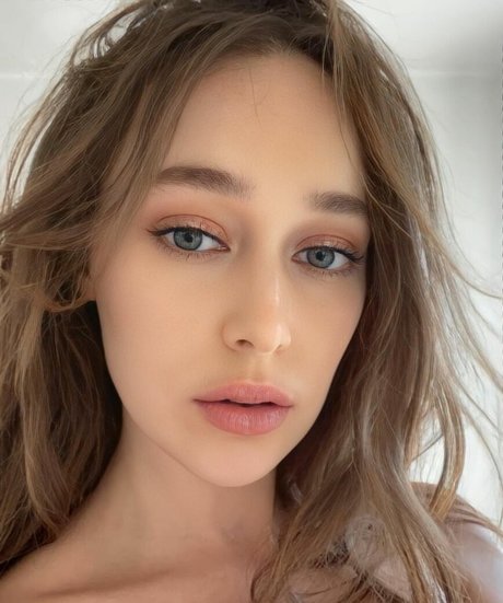 Alycia Debnam Carey