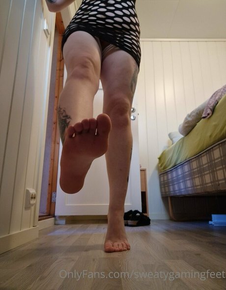 Sweatygamingfeet