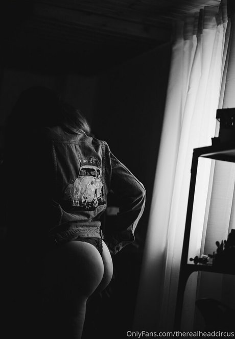 Therealheadcircus