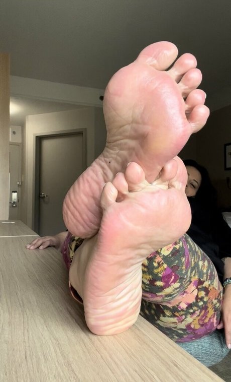 Comefollowsarah Sarah