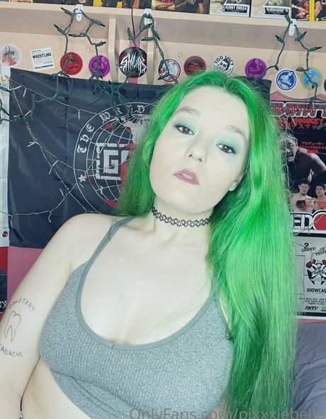 Pixxxiebelle