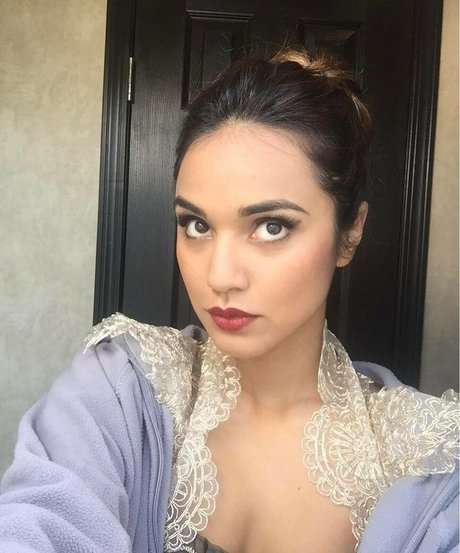Summer Bishil