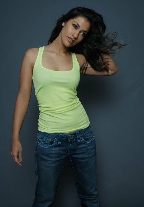 Janina Gavankar