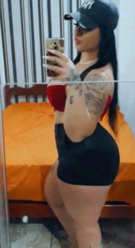 Nacktes geleaktes OnlyFans-Foto von Mari Santos