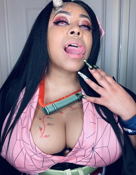 Nacktes geleaktes OnlyFans-Foto von Queeen Savage