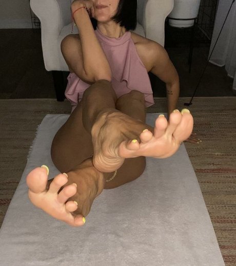 Laprettyfeet4