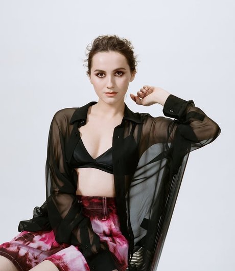 Maude Apatow