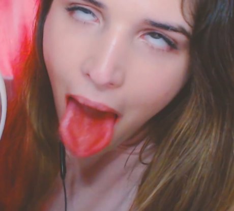 Freya Victoria Luz Asmr