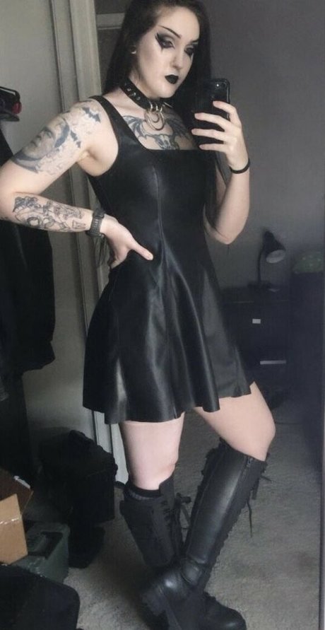 Nacktes geleaktes OnlyFans-Foto von Voidvvitch