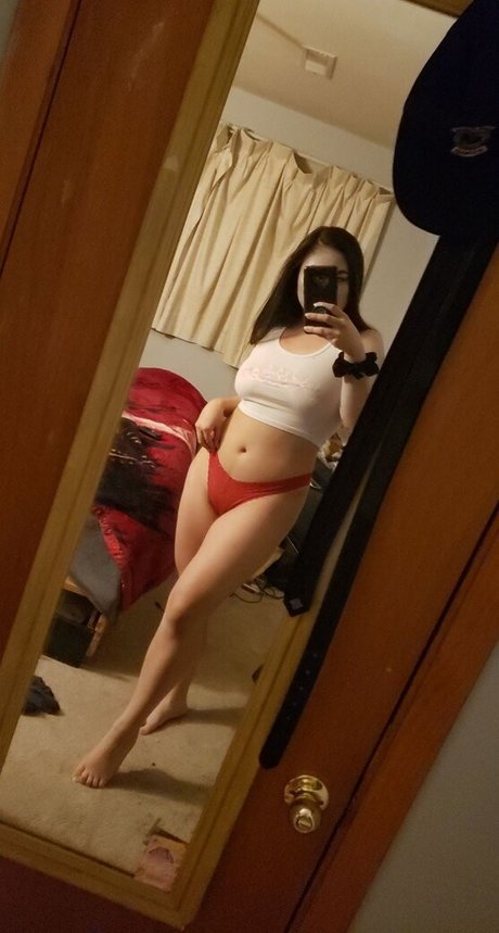 Nacktes geleaktes OnlyFans-Foto von Xstarmiya