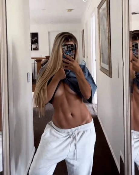 Cassie And Chloe Roberts