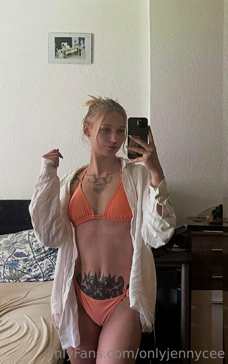 Onlyjennycee