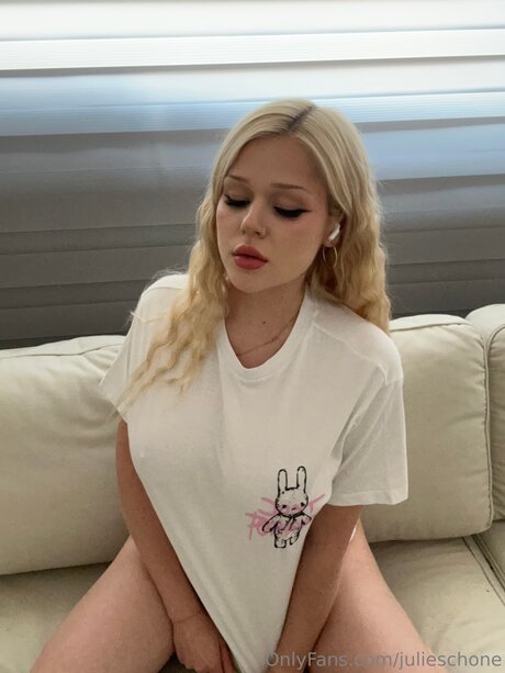 Julieschone