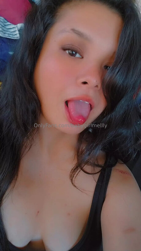 Babygirlmellly