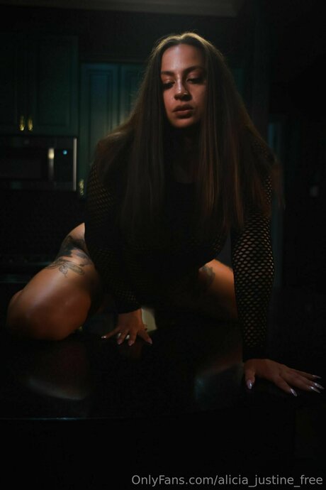 Alicia Justine Free