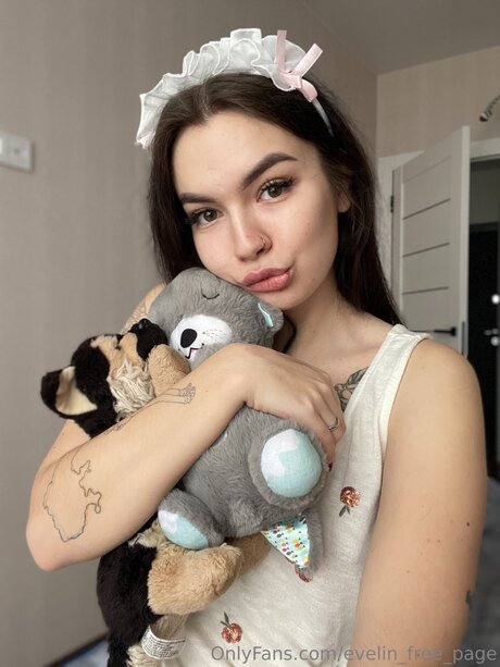 Evelin Free Page