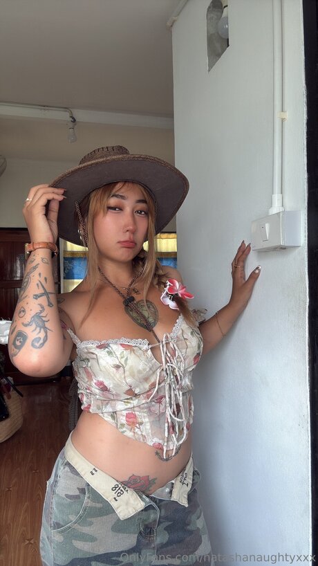 Natashanaughtyxxx