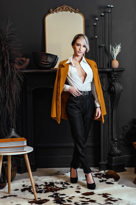 Thedaberrytwins Alex And Leah