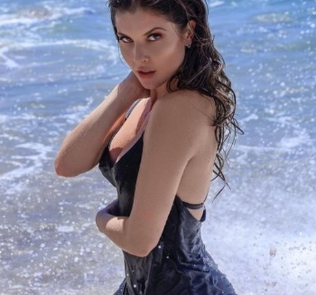 Amanda Cerny