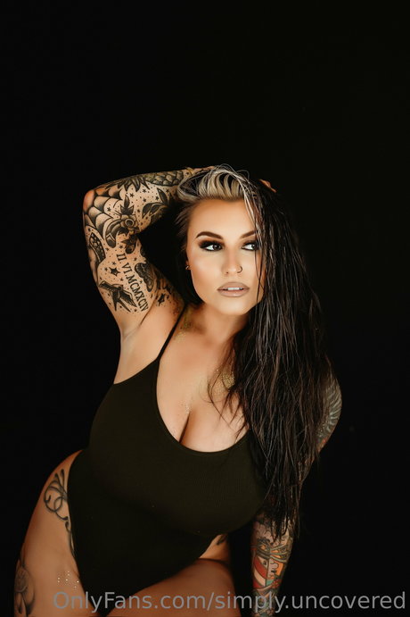 Simplyuncovered Jessie P