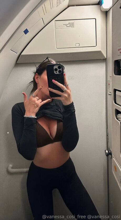 Vanessa Cosi Free