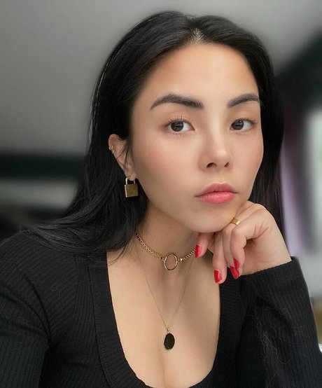 Anna Akana