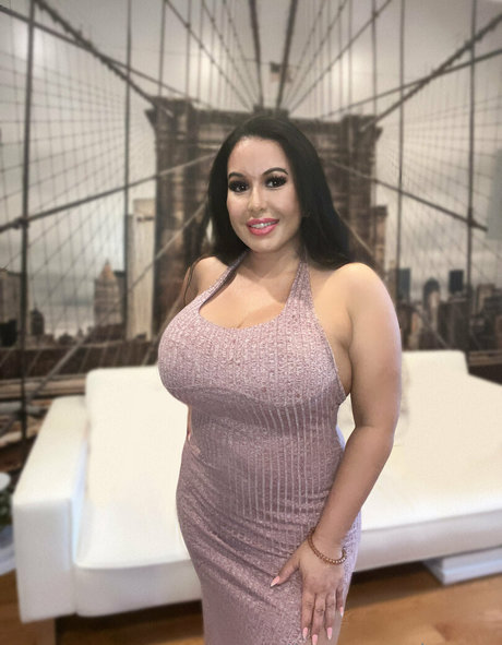Latinamilfnyc