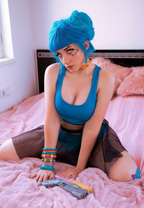 Ezy Summers Cosplay