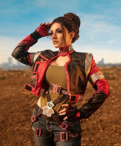Ezy Summers Cosplay