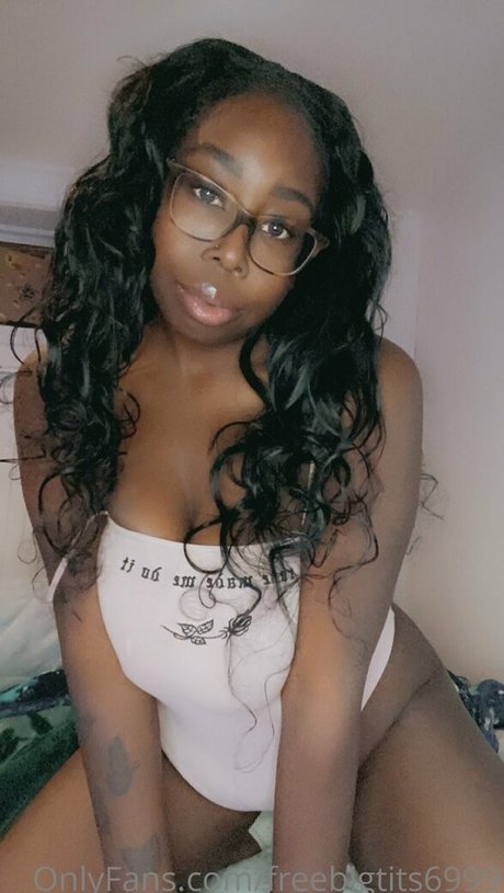 Freebigtits6999