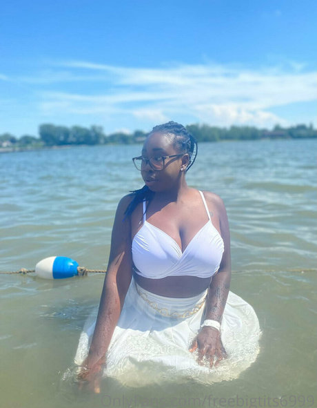 Nacktes geleaktes OnlyFans-Foto von Freebigtits6999