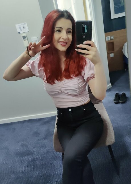 Anniefuchsia