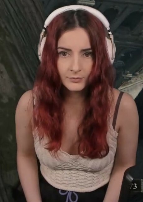 Anniefuchsia