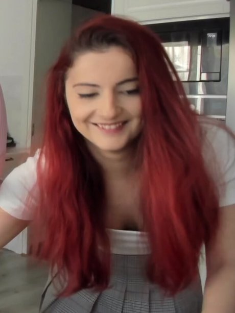Anniefuchsia