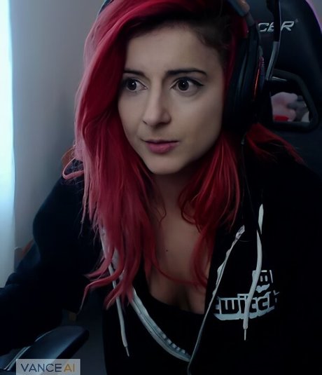 Anniefuchsia