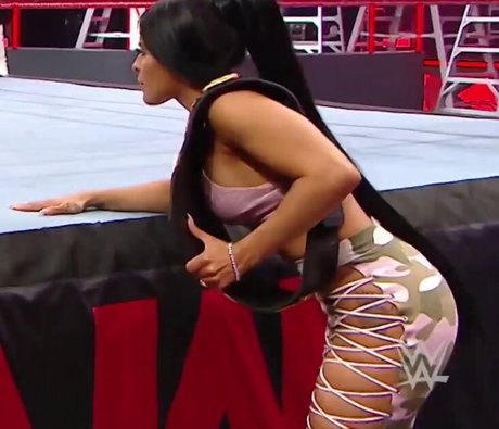 Zelina Vega