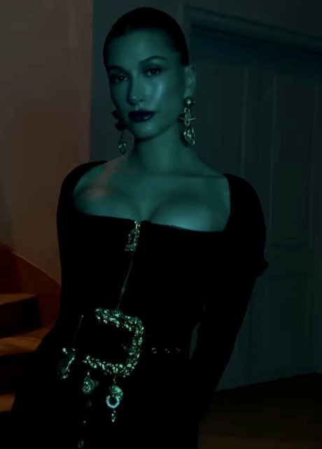 Hailey Baldwin Bieber