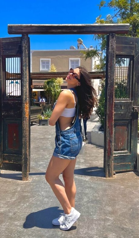 Kira Kosarin