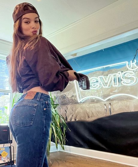 Hailee Steinfeld