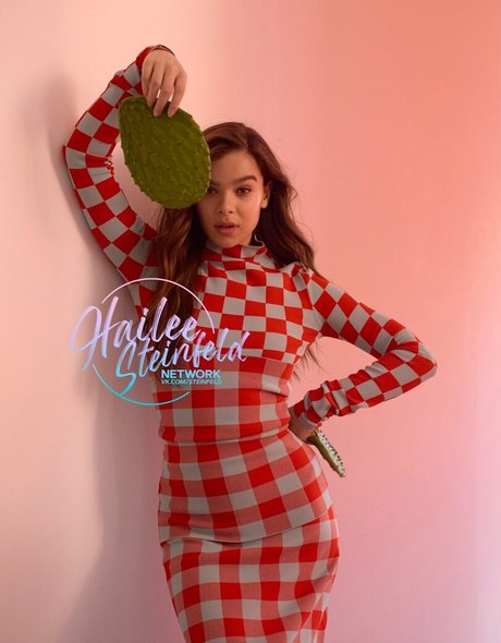 Hailee Steinfeld