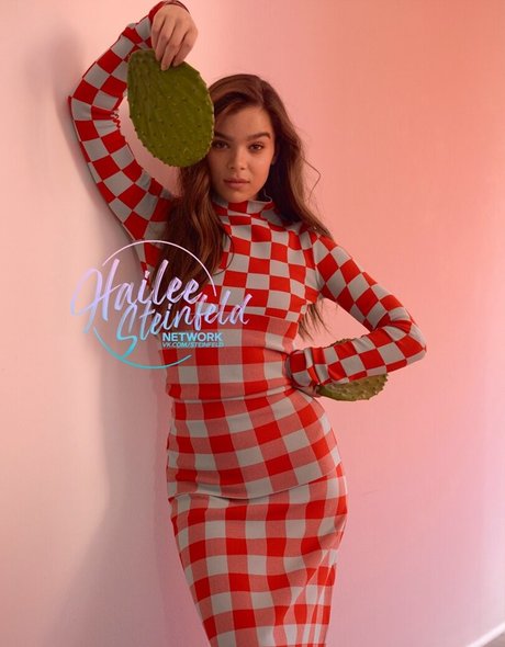 Hailee Steinfeld