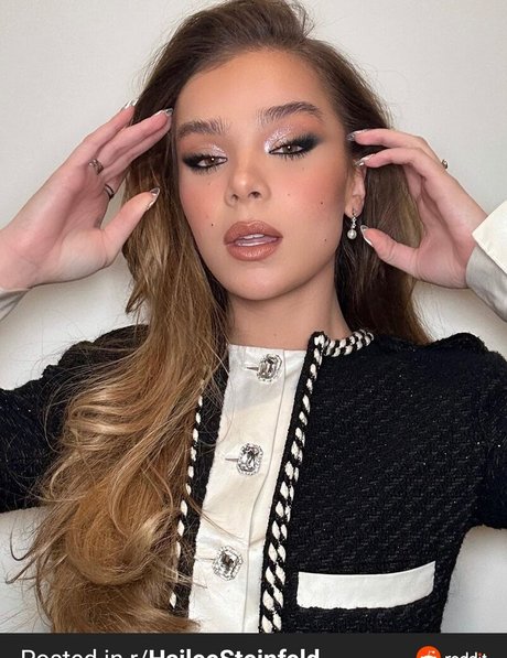 Hailee Steinfeld