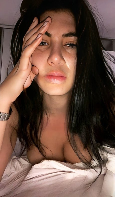 Nacktes geleaktes OnlyFans-Foto von Ariana Basseri